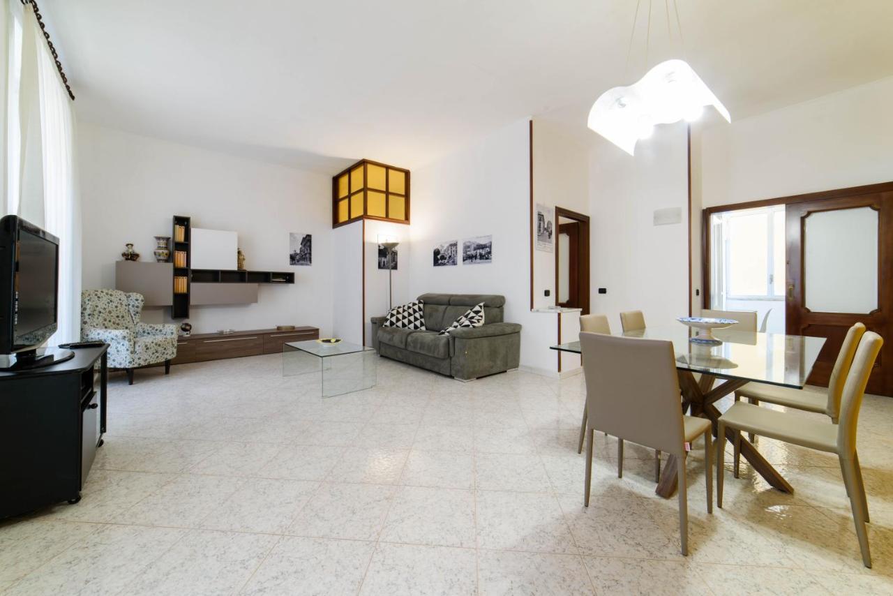 Casa Vacanze “In Centro” Salerno Exterior foto